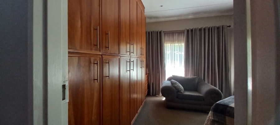 3 Bedroom Property for Sale in Roosheuwel North West